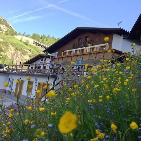 Rifugio Capanna Bill Hotel Рока Пиеторе Екстериор снимка